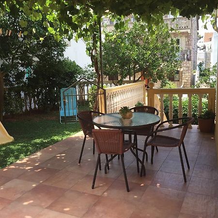 Apartments Vila Andja سفيتي ستيفان المظهر الخارجي الصورة
