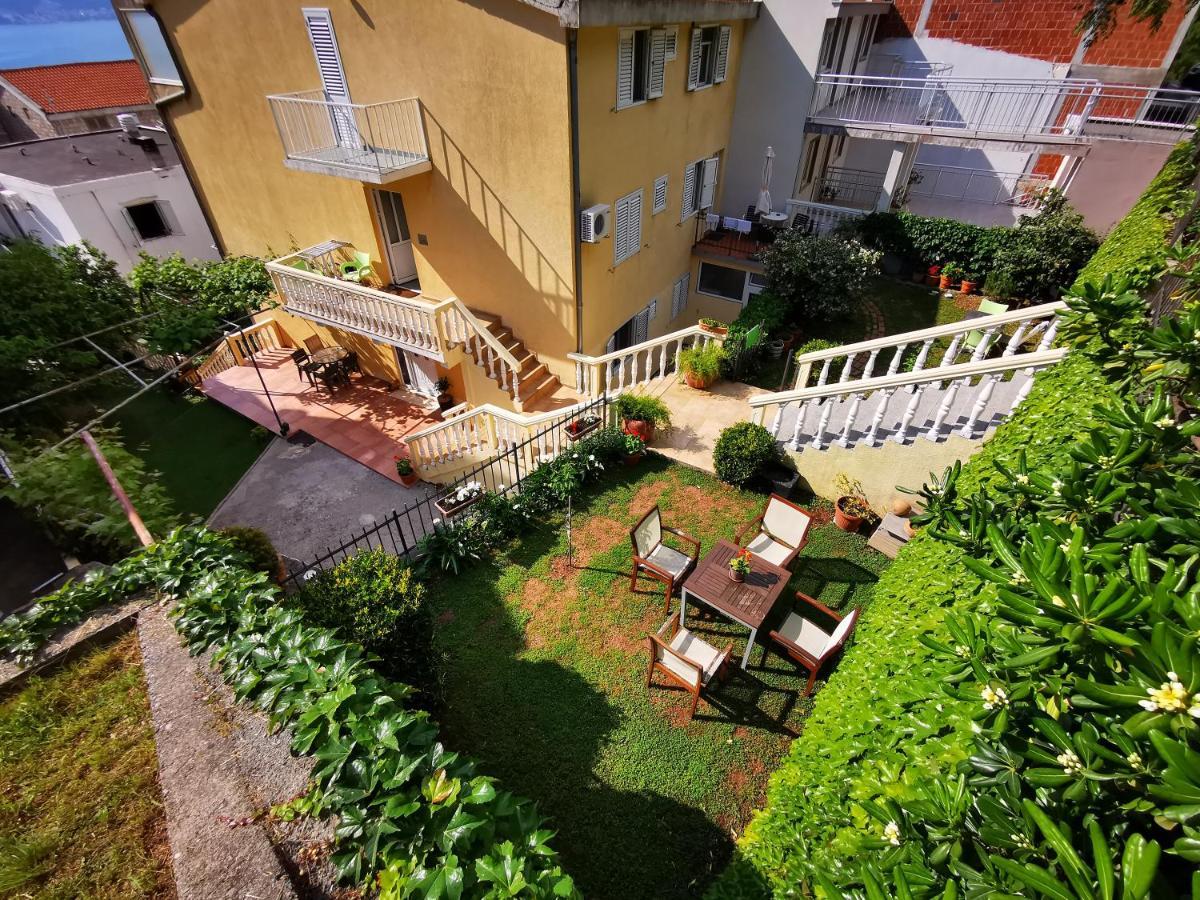 Apartments Vila Andja سفيتي ستيفان المظهر الخارجي الصورة