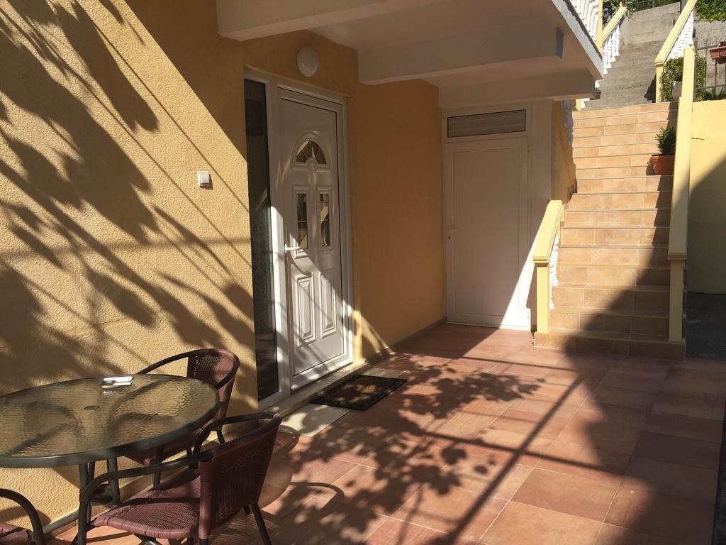 Apartments Vila Andja سفيتي ستيفان المظهر الخارجي الصورة